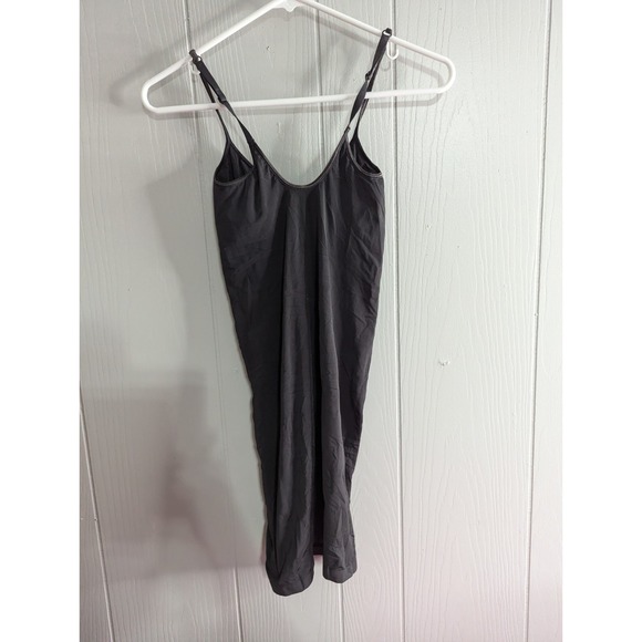 Victorias Secret Form fitting shelf bra black dress slip small - Picture 5 of 5